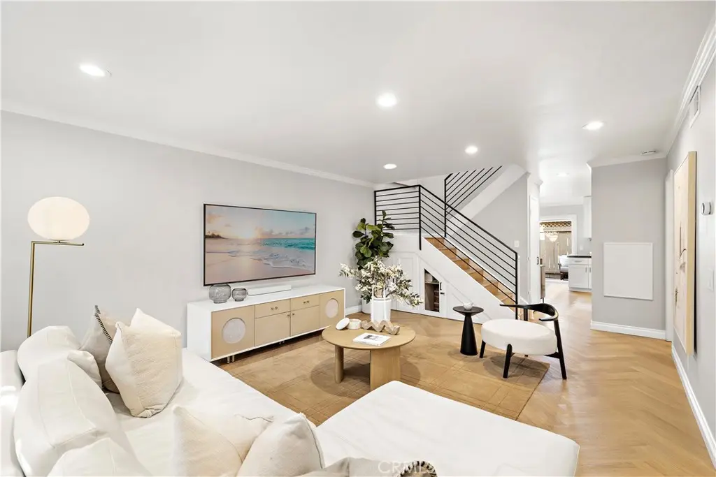 34 Starfish Court 12, Newport Beach, CA — listing photo 1