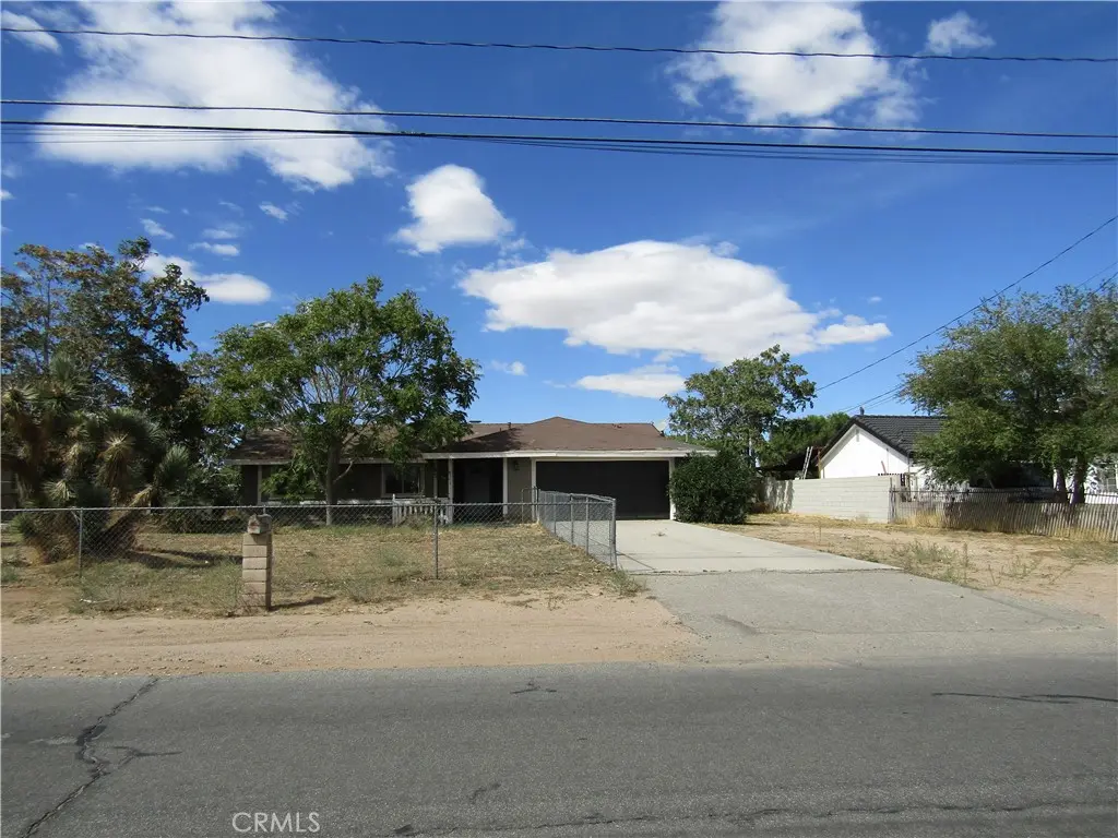 9282 Hickory, Hesperia, CA — listing photo 1