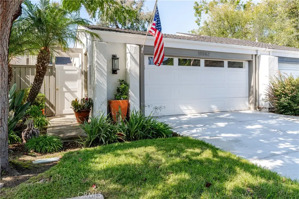 19882 Deep Harbor Drive, Huntington Beach, CA — listing photo 1