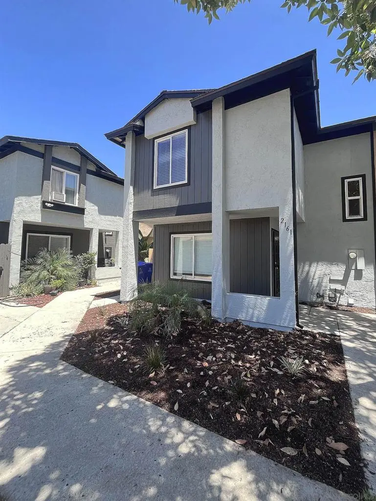 Townhouse for rent at 2161 Bluehaven, San Diego, CA featuring 3 beds and 3 baths