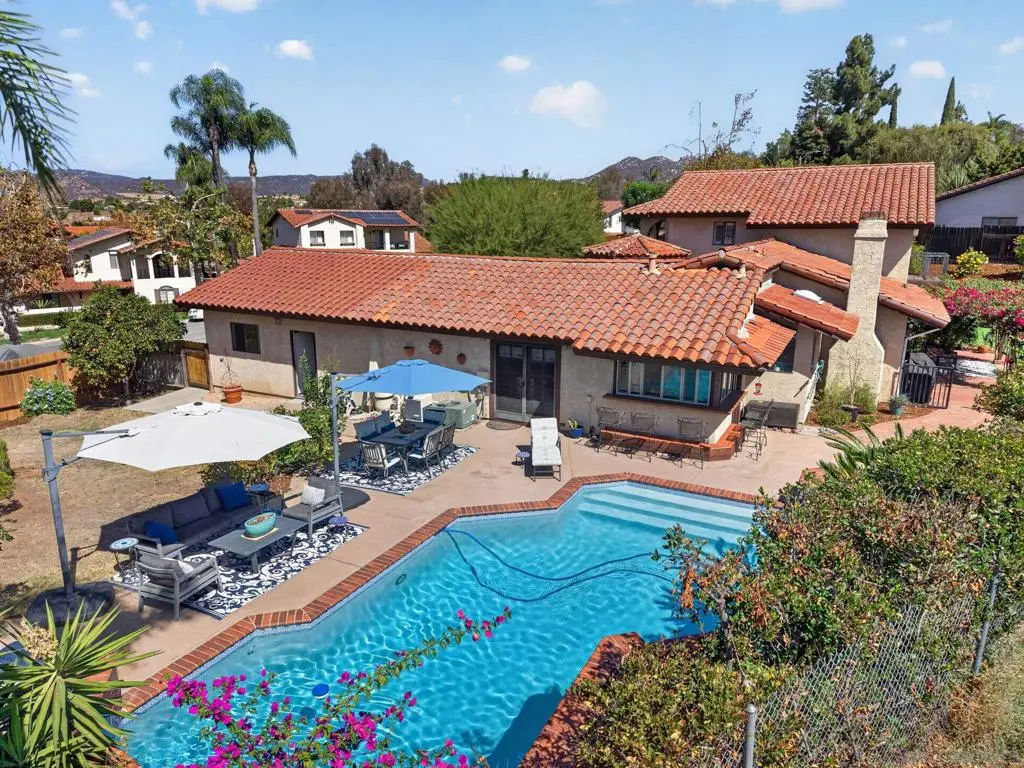 2735 Crownpoint Pl, Escondido, CA — listing photo 1