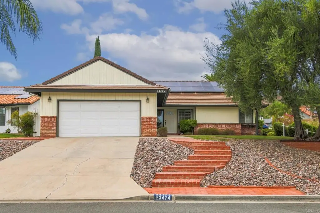 23474 Silver Strike Drive, Canyon Lake, CA — listing photo 1
