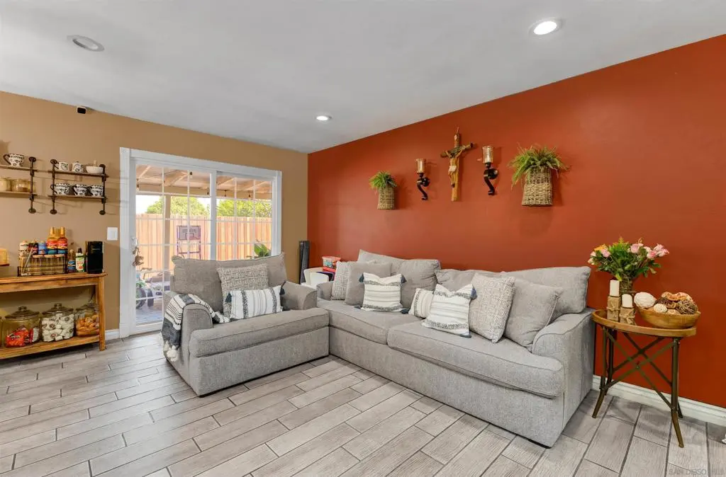 4430 Avenida Del Gado, Oceanside, CA — listing photo 1