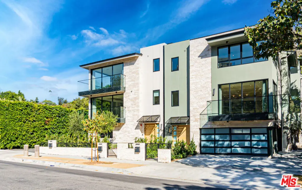 Single Family Residence for rent at 11763 Bellagio Road, Los Angeles, CA featuring 3 beds and 4 baths
