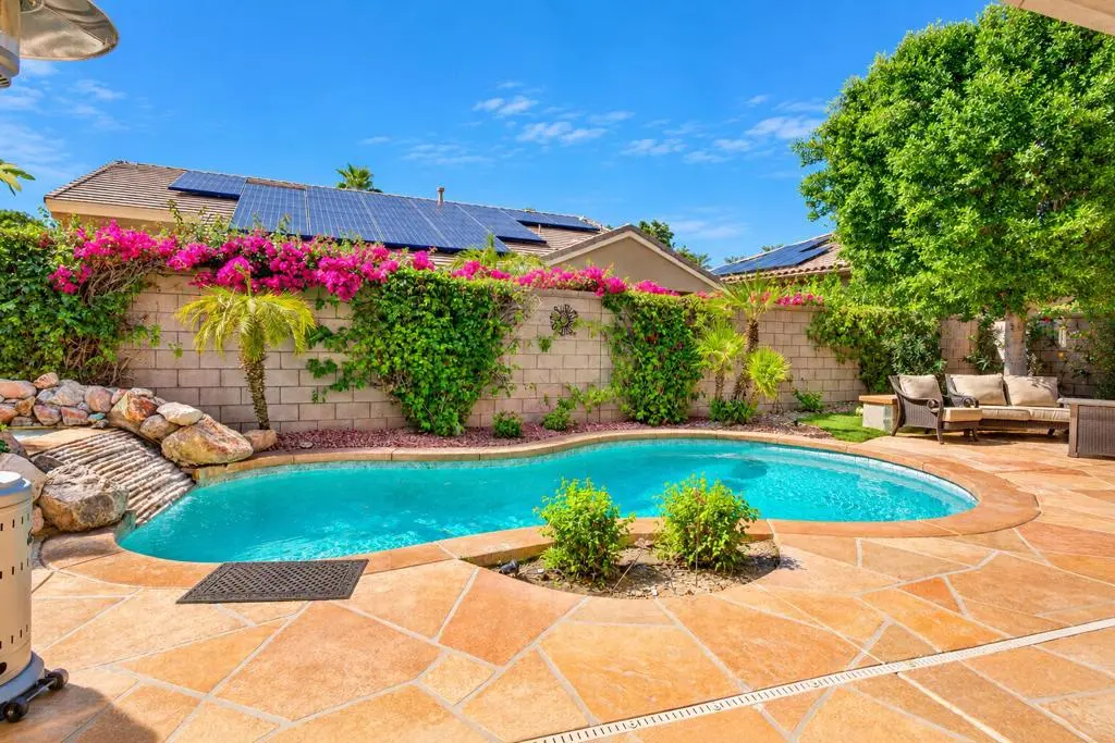 35315 Summerland Avenue, Palm Desert, CA — listing photo 1