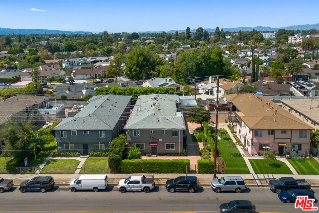 7033 Fulton Avenue, North Hollywood, CA — listing photo 1