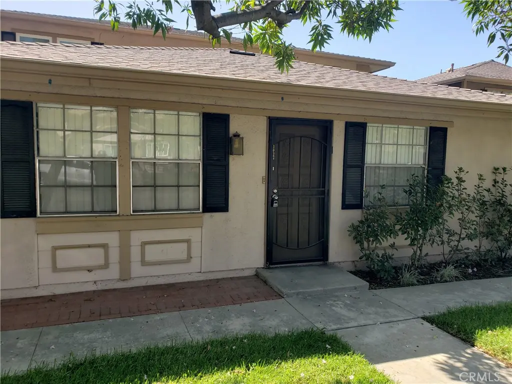 Condominium for rent at 1022 W Calle De Las Estrellas, Azusa, CA featuring 2 beds and 1 bath