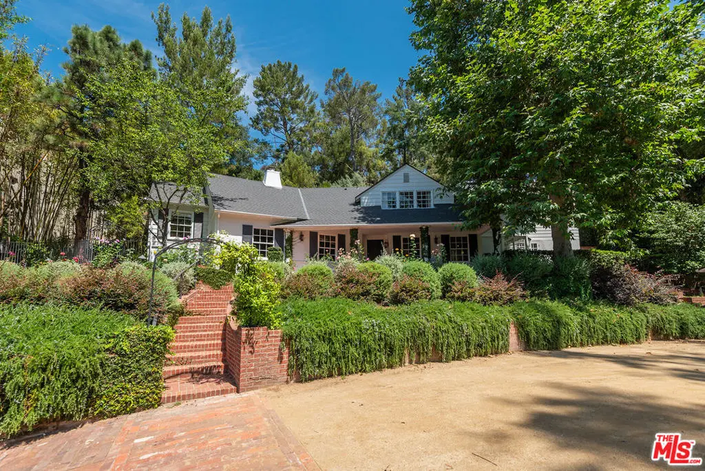 9305 Hazen Drive, Beverly Hills, CA — listing photo 1