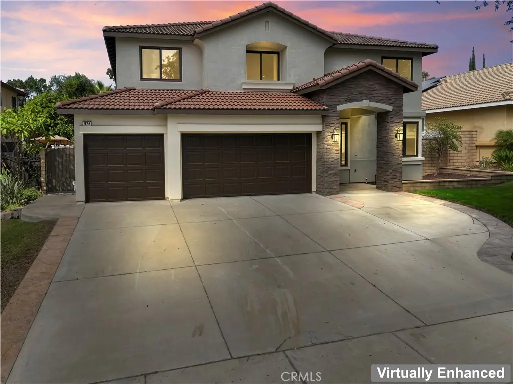 Single Family Residence for sale at 976 Hemingway Drive, Corona, CA featuring 6 beds and 3 baths