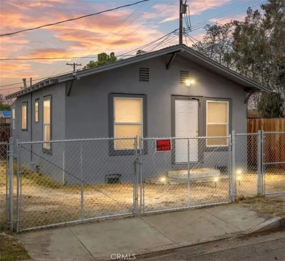 805 California, Bakersfield, CA — listing photo 1