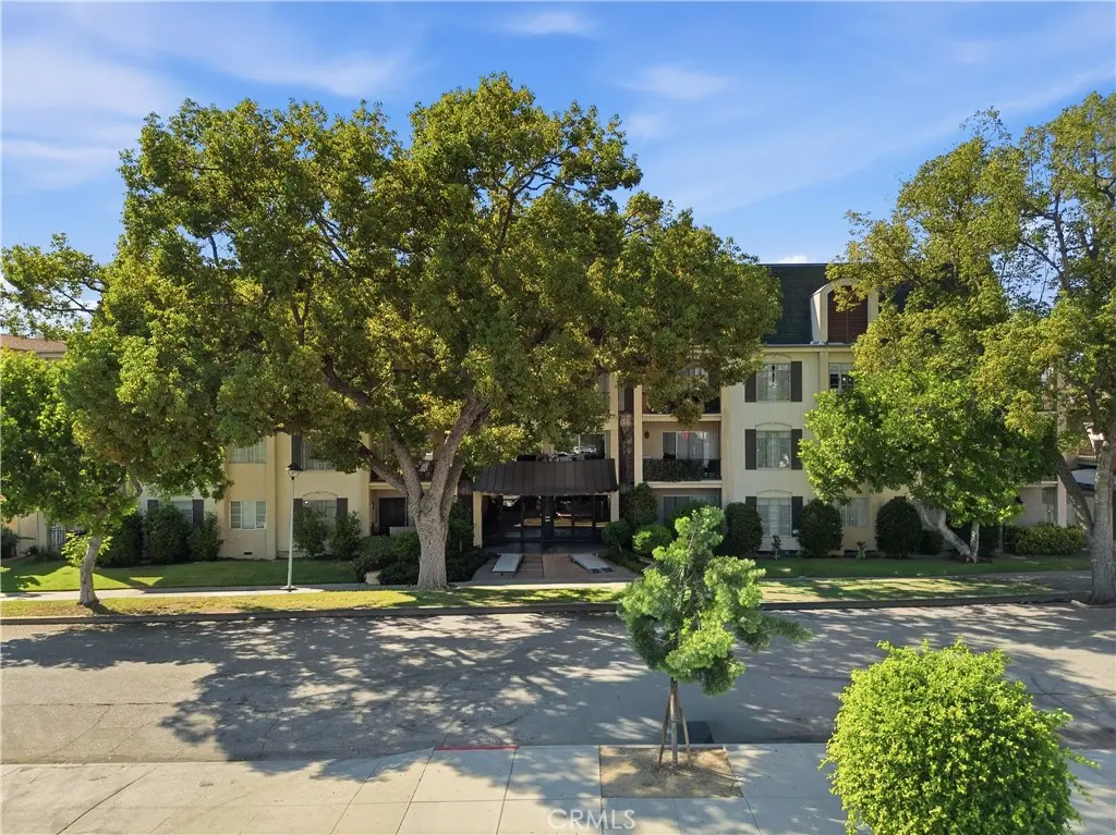 215 N Kenwood Street 303, Glendale, CA — listing photo 1