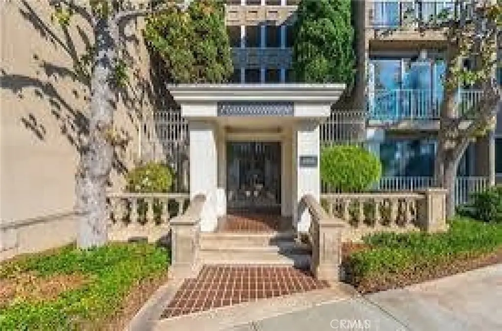 8455 Fountain Avenue 308, West Hollywood, CA — listing photo 1