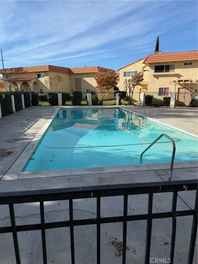 43621 Stanridge Avenue, Lancaster, CA — listing photo 1