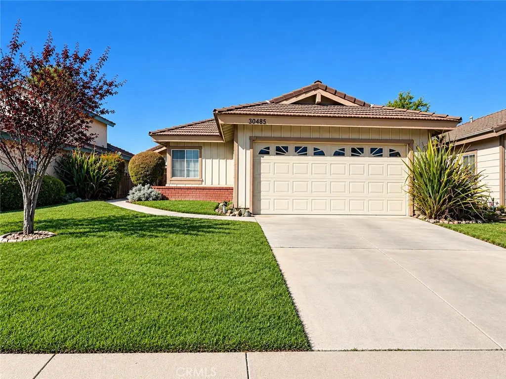 Residential Lease for rent at 30485 Iron Bark Court, Temecula, Riverside County, CA featuring 3 beds and 2 baths