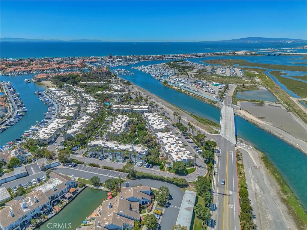 Single Family Residence for sale at 3393 Tempe, Huntington Beach, CA featuring 2 beds and 3 baths