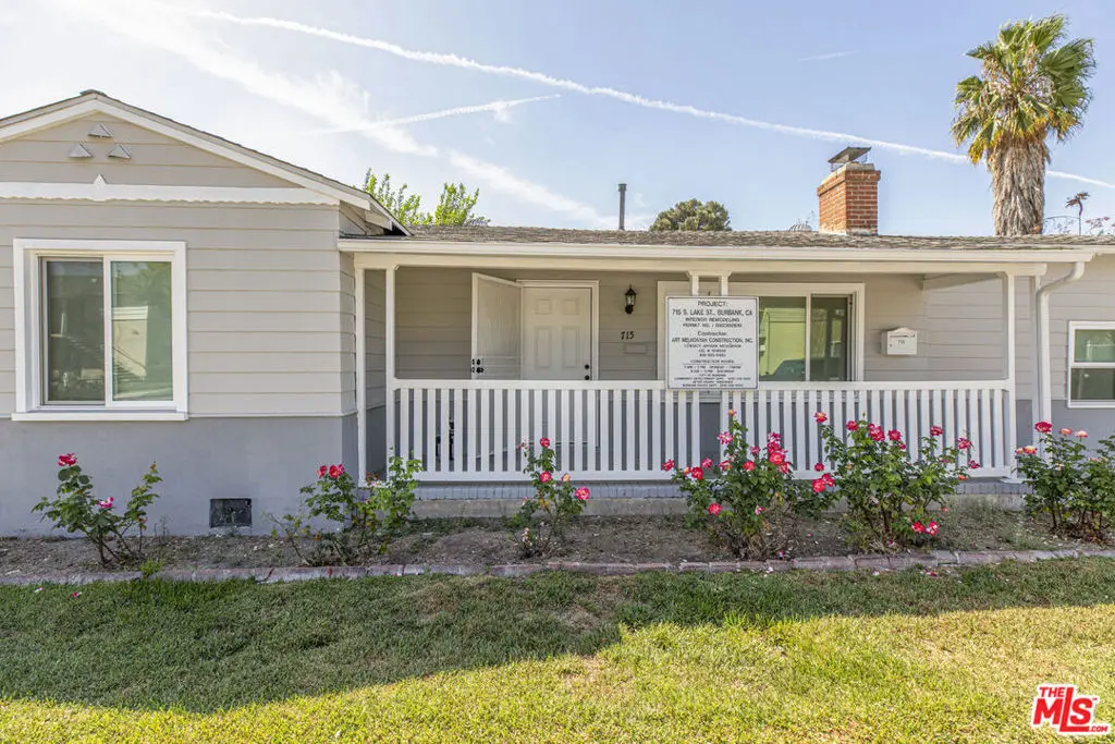 Single Family Residence for rent at 715 S Lake Street, Burbank, CA featuring 3 beds and 2 baths