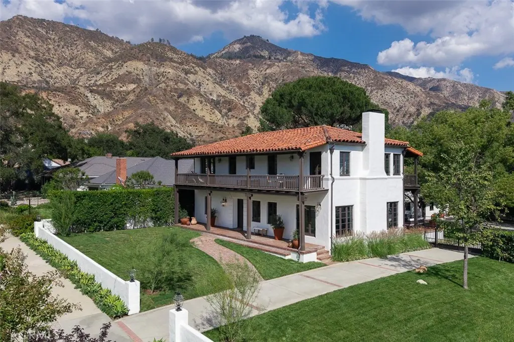 2098 Roosevelt, Altadena, CA — listing photo 1
