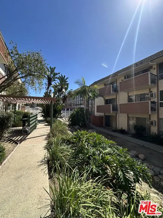 5585 E Pacific Coast Highway 251, Long Beach, CA — listing photo 1