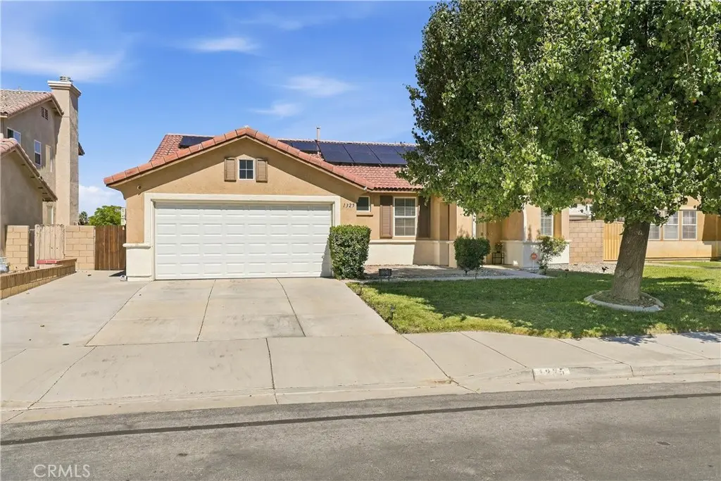 1325 W Avenue H6, Lancaster, CA — listing photo 1