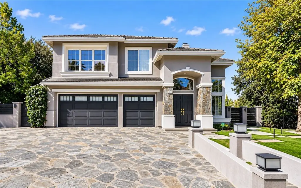 3935 Rock Hampton, Tarzana, CA — listing photo 1