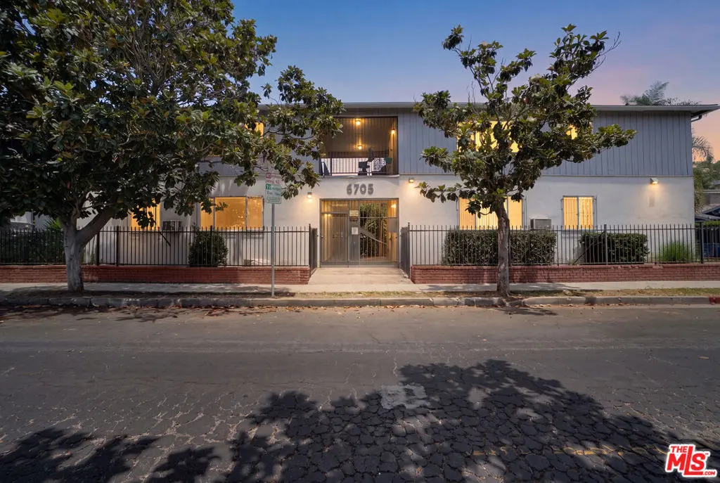 6705 De Longpre Avenue, Los Angeles, CA — listing photo 1