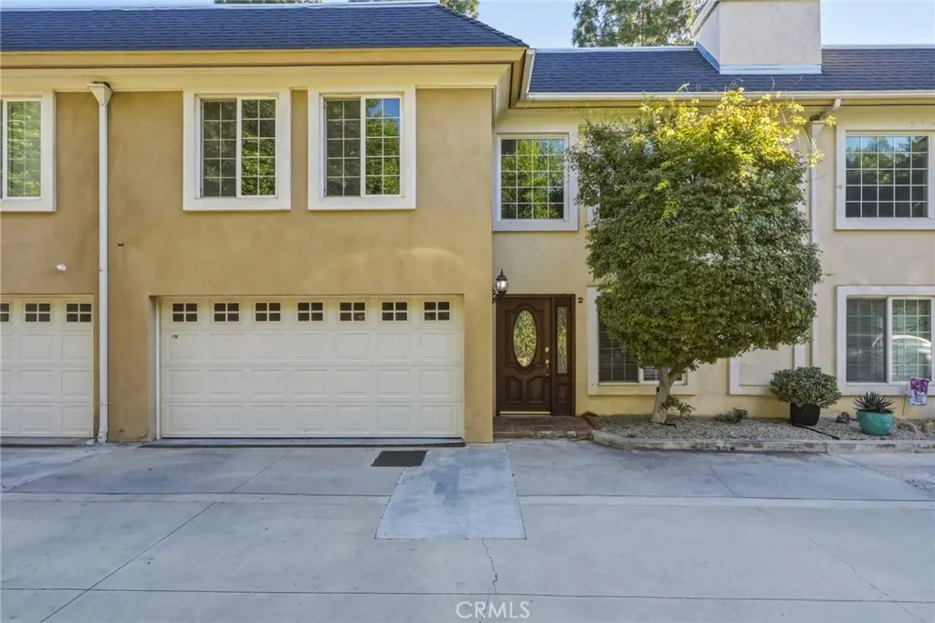 10235 Oklahoma 2, Chatsworth, CA — listing photo 1