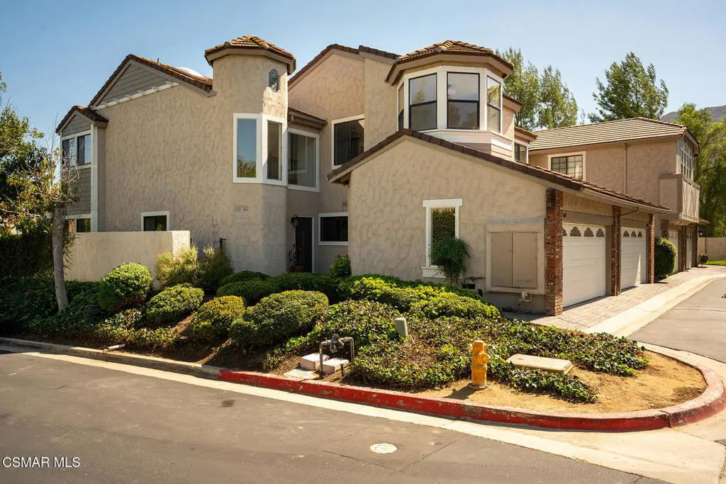 Condominium for sale at 29616 Windsong Lane, Agoura Hills, CA featuring 2 beds and 3 baths