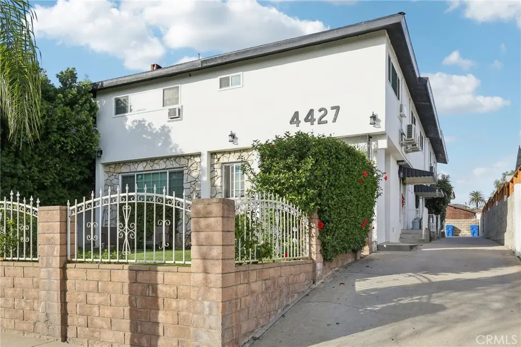Quadruplex for rent at 4427 Camero Avenue 4, Los Angeles, CA featuring 2 beds and 2 baths