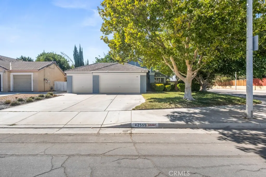 42555 La Gabriella Drive, Lancaster, CA — listing photo 1