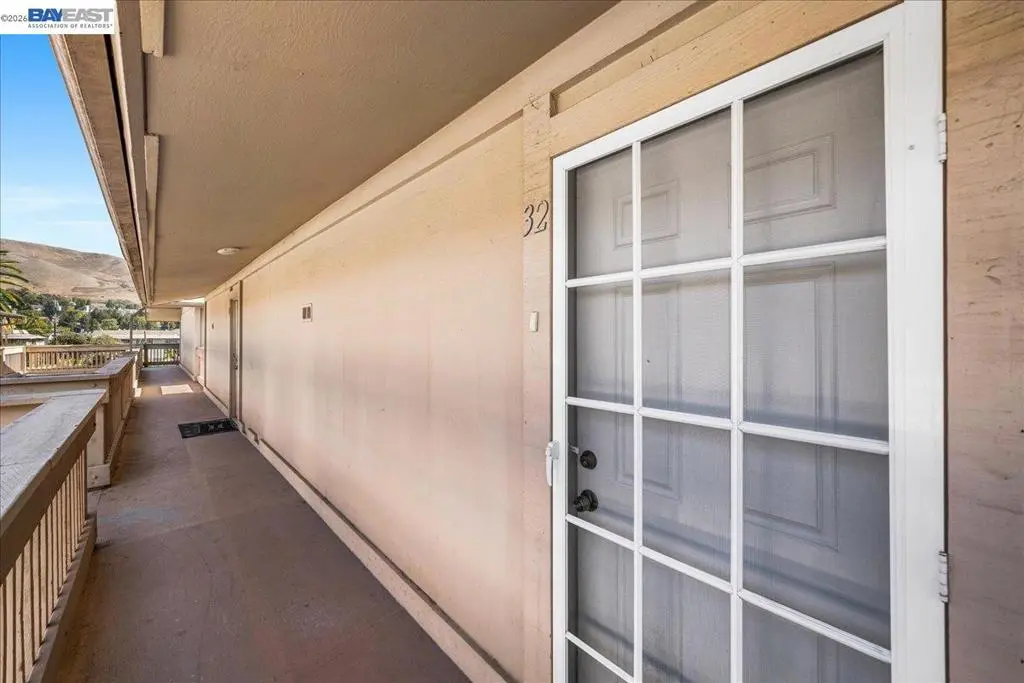 260 Industrial Pkwy 32, Hayward, CA — listing photo 1