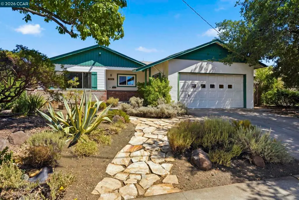 2414 Charlotte Ave, Concord, CA — listing photo 1