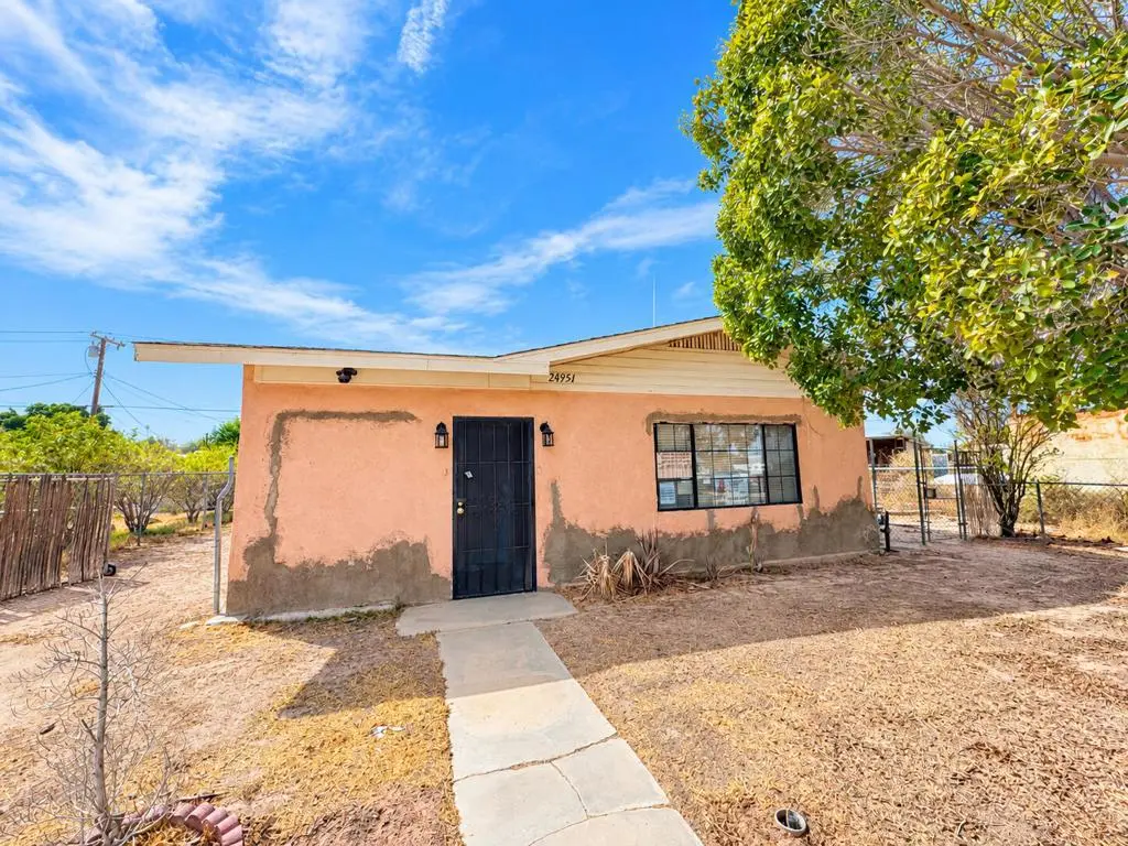 Single Family Residence for sale at 24951 Degan Avenue, Blythe, CA featuring 2 beds and 1 bath