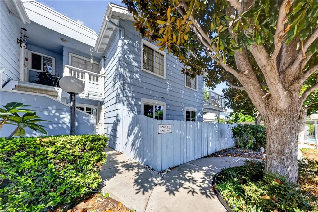 7025 Glade Ave. 2, Canoga Park, CA — listing photo 1
