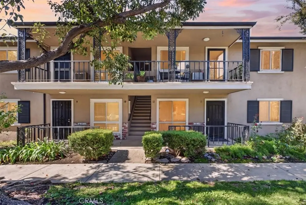 660 S Glassell 12, Orange, CA — listing photo 1