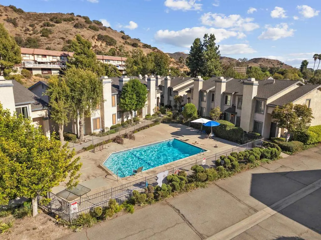 9250 Sunland Blvd 34, Sun Valley, CA — listing photo 1