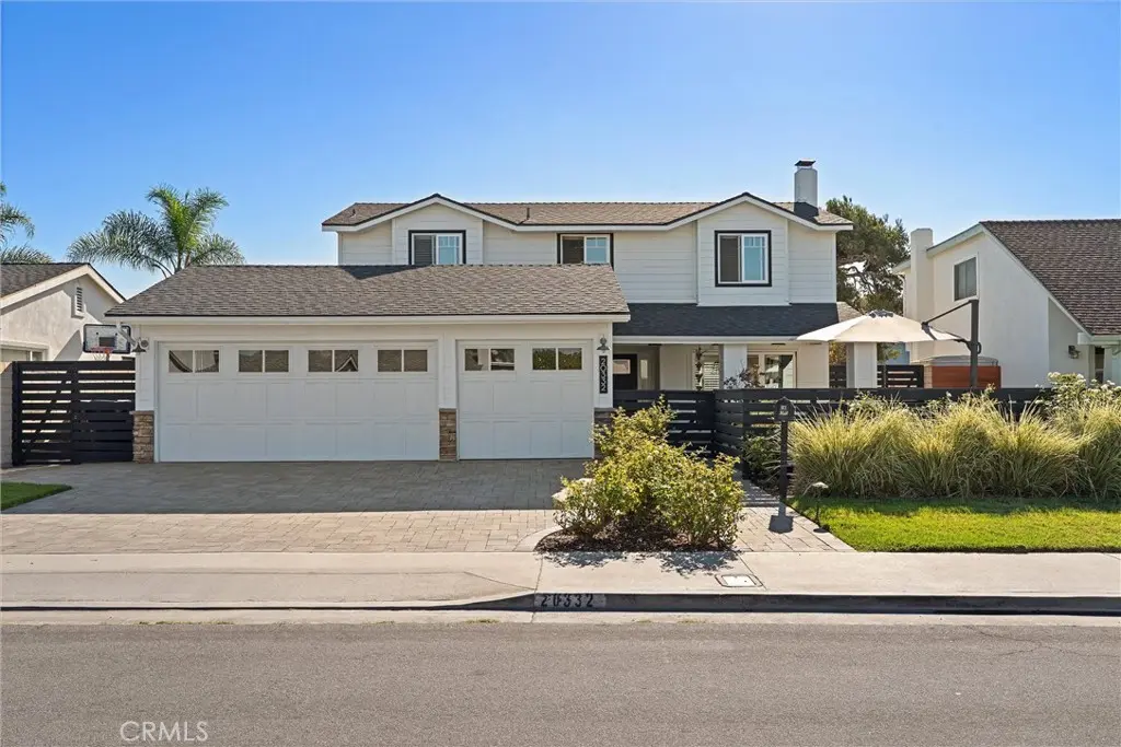 20332 Mansard Lane, Huntington Beach, CA — listing photo 1