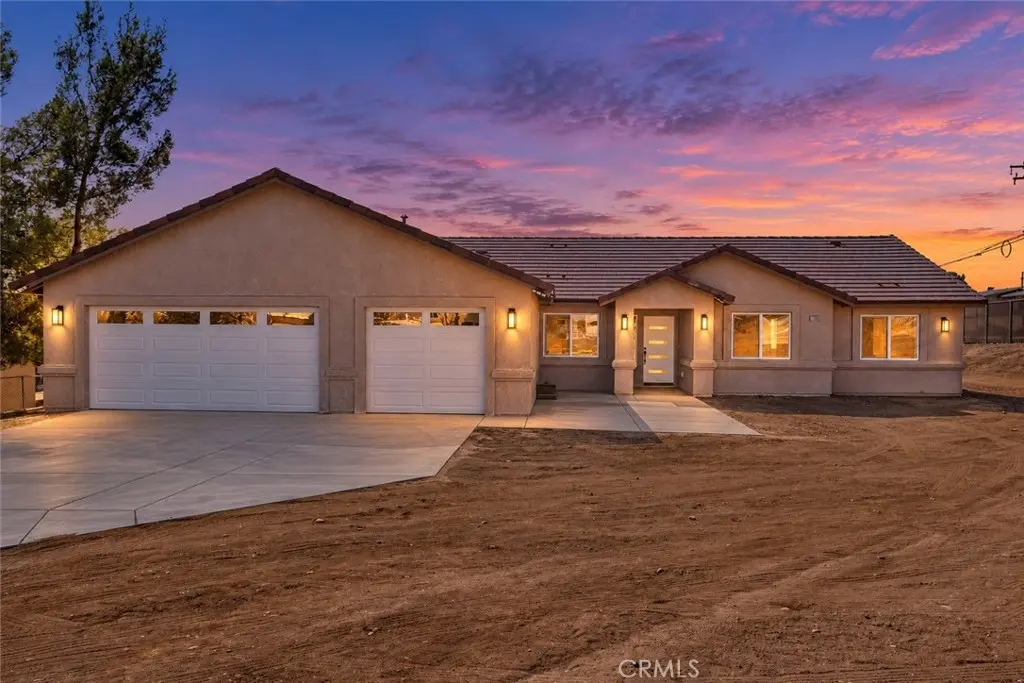 17995 Birch, Hesperia, CA — listing photo 1