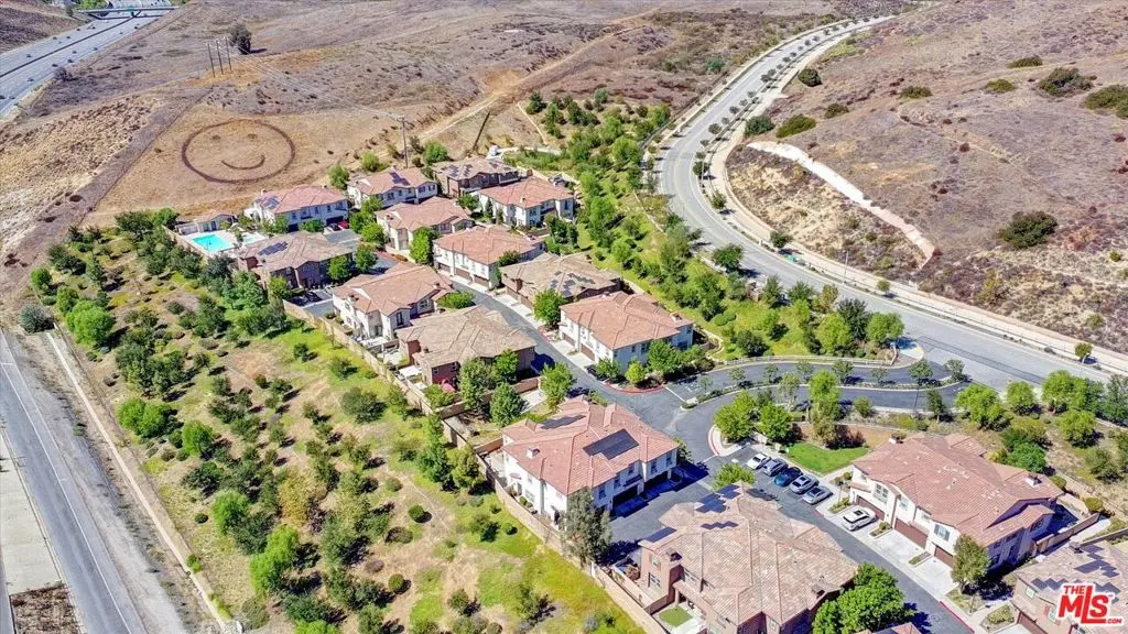Condominium for sale at 2431 Birchknoll Court 2, Simi Valley, CA featuring 3 beds and 3 baths