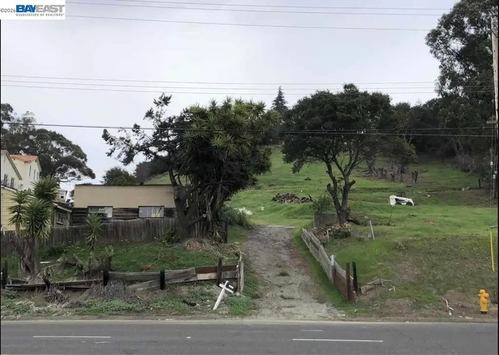 26550 Hayward Blvd, Hayward, CA — listing photo 1