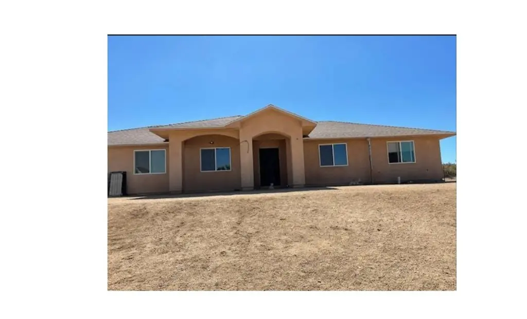 9568 Pumalo, Lucerne Valley, CA — listing photo 1