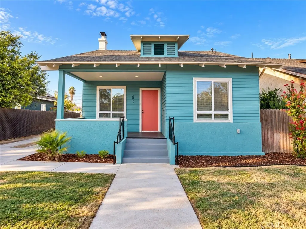 2837 E Grant Avenue, Fresno, CA — listing photo 1