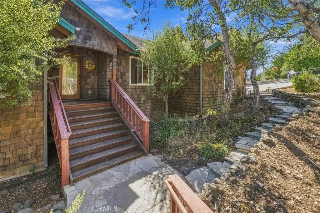 1086 Hillcrest, Cambria, CA — listing photo 1