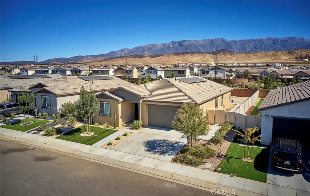 Single Family Residence for rent at 5095 Maverick Street, Banning, CA featuring 2 beds and 3 baths