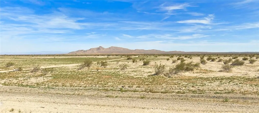 197 Avenue N 11, Palmdale, CA — listing photo 1