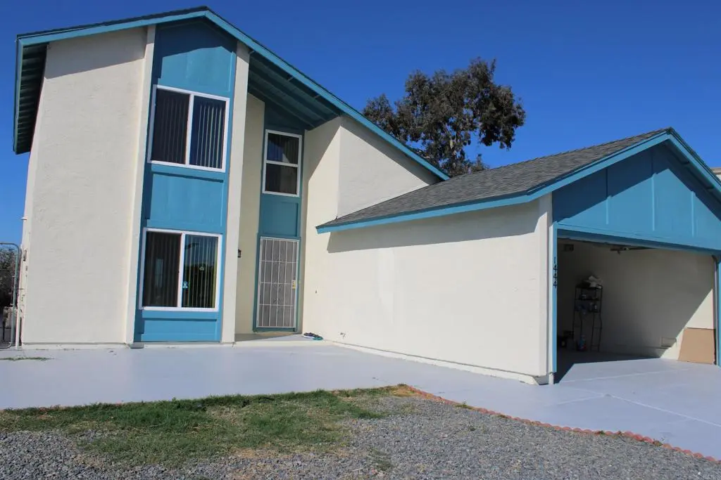 Single Family Residence for rent at 1444 Honeysuckle Lane, San Diego, CA featuring 4 beds and 2 baths