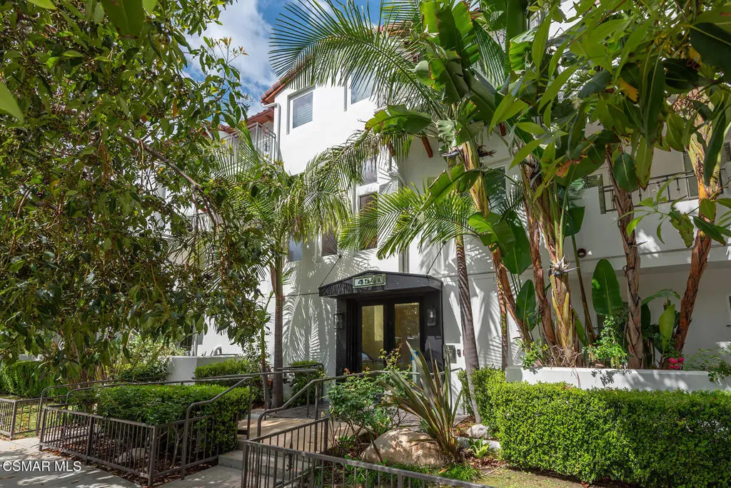 4541 Colfax Avenue 101, Studio City, CA — listing photo 1