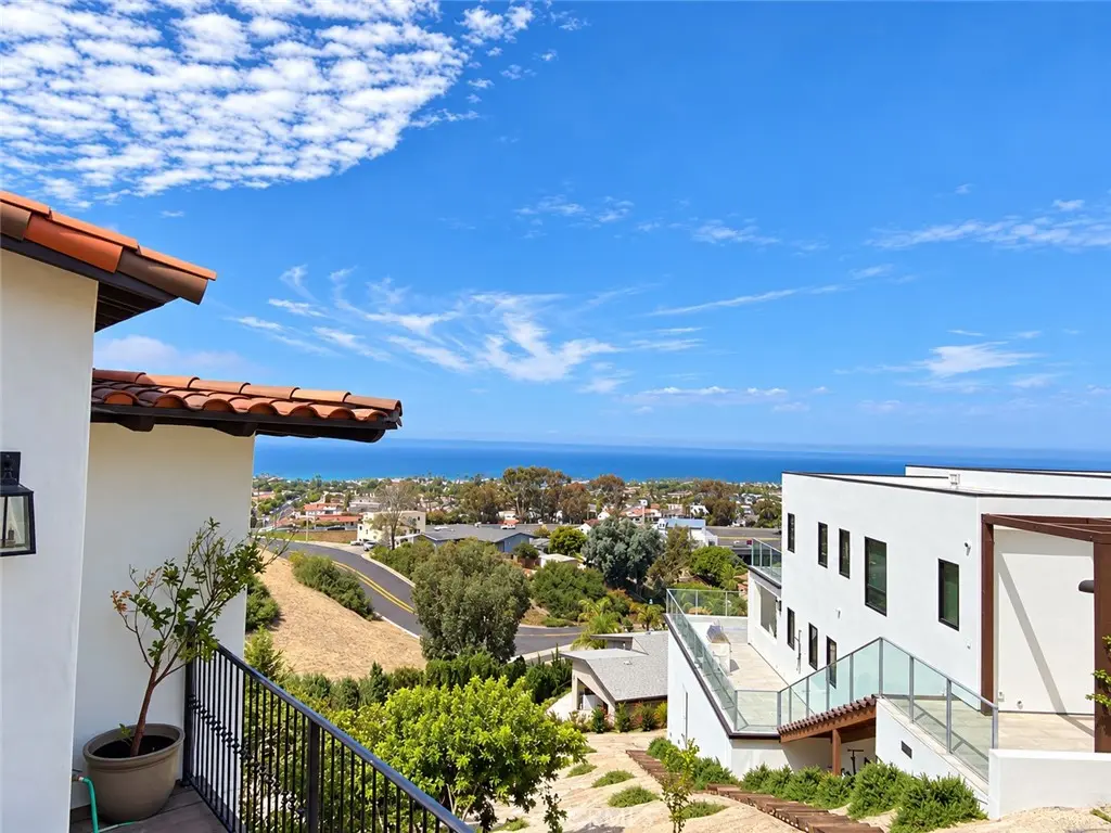 111 Avenida Patero De Oro B, San Clemente, CA — listing photo 1