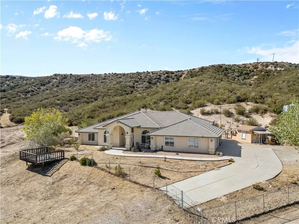 3950 Coriander Drive, Hesperia, CA — listing photo 1
