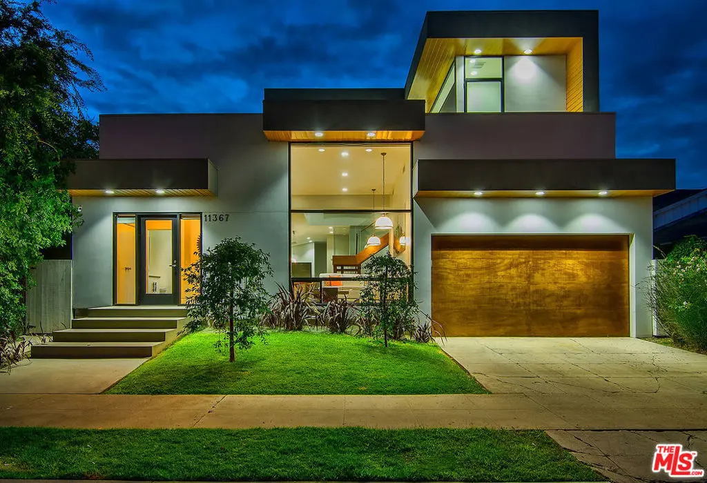 Single Family Residence for rent at 11367 Elderwood Street, Los Angeles, CA featuring 4 beds and 4 baths