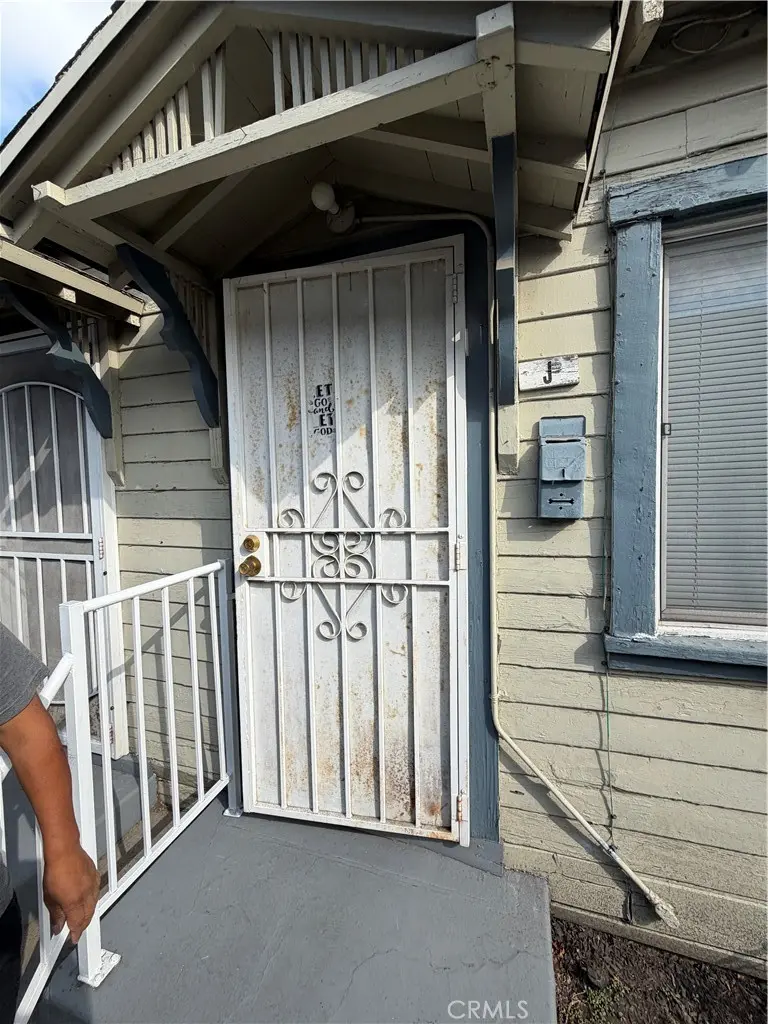 920 mcfarland Avenue, Wilmington, CA — listing photo 1